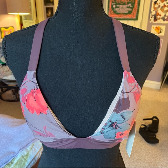 NWT Bikini Top - Picture 4 of 6